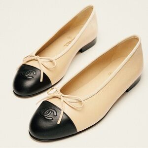CHANEL Two-Tone Beige and Black Flats